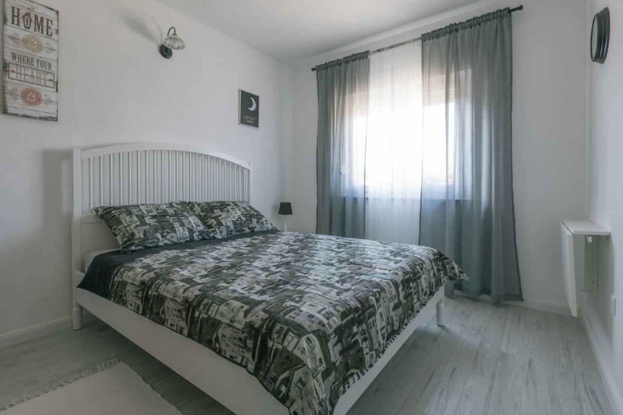 Hedon-Stone Διαμέρισμα Starigrad Paklenica Εξωτερικό φωτογραφία