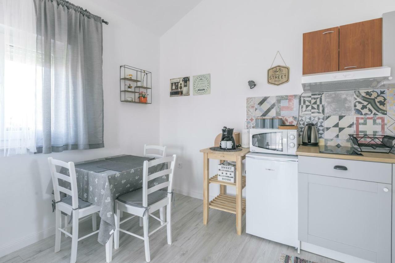 Hedon-Stone Διαμέρισμα Starigrad Paklenica Εξωτερικό φωτογραφία